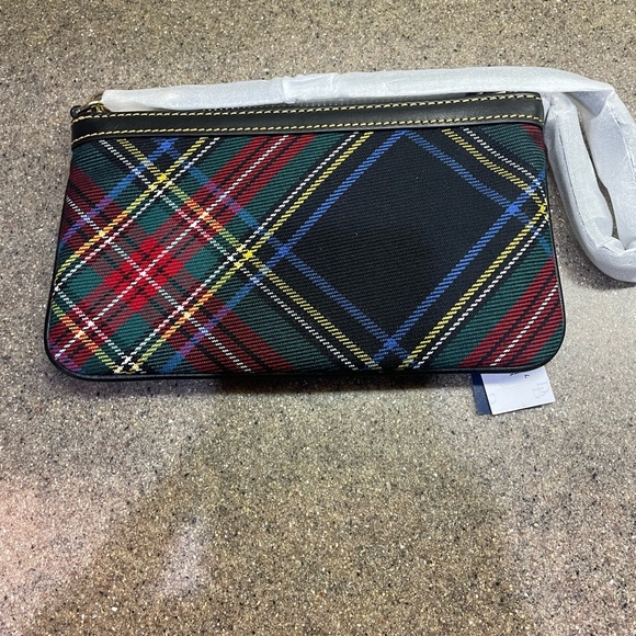 🆕 Dooney & Bourke Black Tartan Large Slim Wristlet - Picture 3 of 7